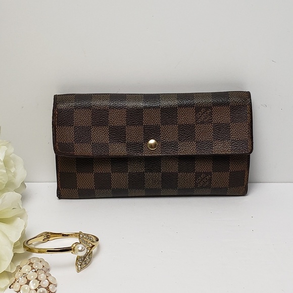 Louis Vuitton Accessories - Authentic Louis Vuitton Damier Ebene Sarah wallet